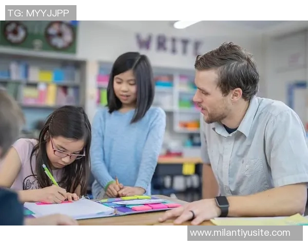 杨瀚森与队友沟通更加顺畅英语理解能力显著提升 杨瀚森与队友沟通更加顺畅英语理解能力显著提升