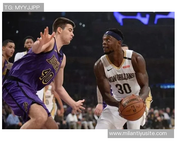 豪泽全场失准表现惨淡三分球零中九创尴尬纪录正负值惨跌至负十五