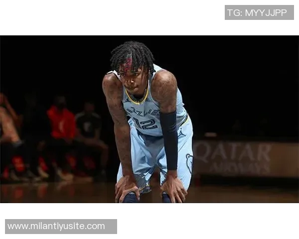 奥特赞赏狄龙强硬作风与求胜欲望展现出独特魅力与团队精神