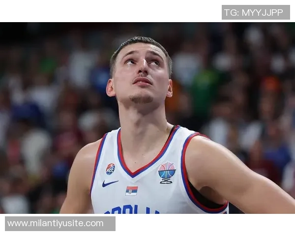 约维奇半场表现惊艳15分钟内斩获11分3板3助助球队领先 约维奇半场表现惊艳15分钟内斩获11分3板3助助球队领先